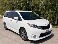 Фото авто Toyota Sienna