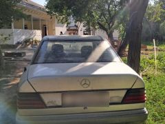 Photo of the vehicle Mercedes-Benz W124