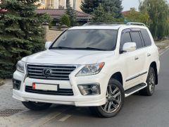 Photo of the vehicle Lexus LX