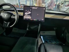 Photo of the vehicle Tesla Model 3