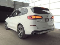 Photo of the vehicle BMW X5