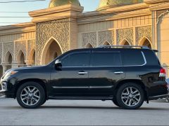 Photo of the vehicle Lexus LX