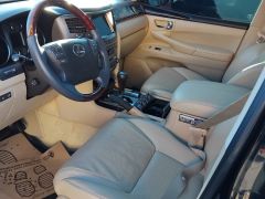 Photo of the vehicle Lexus LX