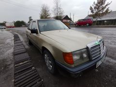 Photo of the vehicle Mercedes-Benz W124