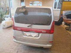 Сүрөт унаа Nissan Serena