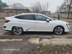 Photo of the vehicle Honda Clarity