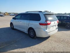 Фото авто Toyota Sienna