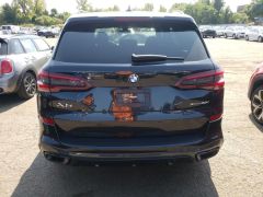 Photo of the vehicle BMW X5