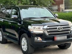 Фото авто Toyota Land Cruiser