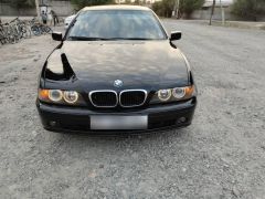 Photo of the vehicle BMW 5 Series