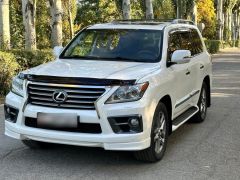 Photo of the vehicle Lexus LX