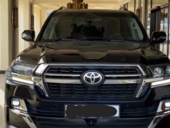 Photo of the vehicle Toyota Land Cruiser