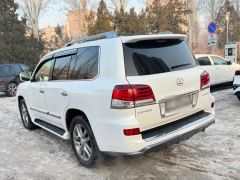 Photo of the vehicle Lexus LX