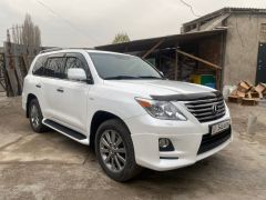 Photo of the vehicle Lexus LX