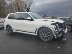 Photo of the vehicle BMW X7