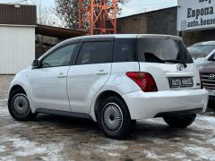 Фото авто Toyota Ist