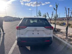 Сүрөт унаа Toyota RAV4