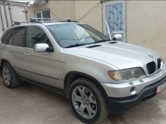 Photo of the vehicle BMW X5