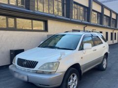 Сүрөт унаа Toyota Harrier