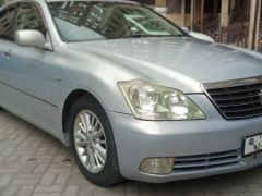 Фото авто Toyota Crown