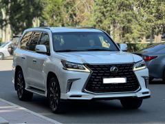 Photo of the vehicle Lexus LX