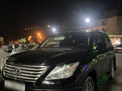 Photo of the vehicle Lexus LX