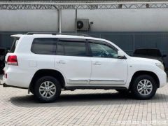 Photo of the vehicle Toyota Land Cruiser