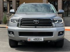 Фото авто Toyota Sequoia