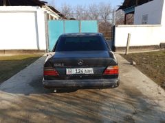 Сүрөт унаа Mercedes-Benz W124