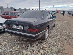 Сүрөт унаа Mercedes-Benz W124