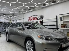 Photo of the vehicle Lexus ES