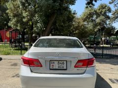 Photo of the vehicle Lexus ES