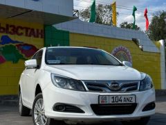 Фото авто BYD E5