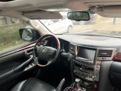 Photo of the vehicle Lexus LX