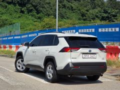 Сүрөт унаа Toyota RAV4