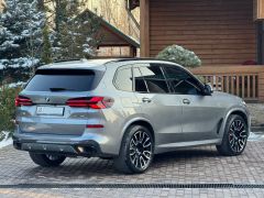 Photo of the vehicle BMW X5