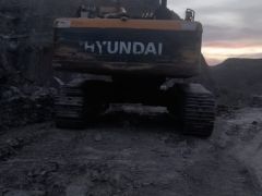 Photo of the vehicle Hyundai R380