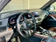 Photo of the vehicle BMW X5