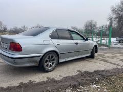 Photo of the vehicle BMW 5 Series