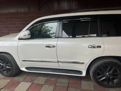 Сүрөт унаа Lexus LX