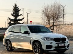 Photo of the vehicle BMW X5