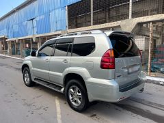 Photo of the vehicle Lexus GX