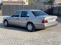 Фото авто Mercedes-Benz W124