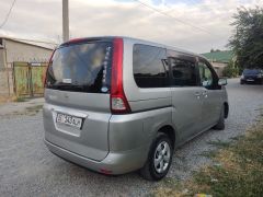 Сүрөт унаа Nissan Serena