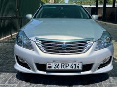 Photo of the vehicle Toyota Crown