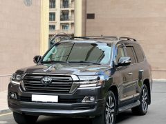 Photo of the vehicle Toyota Land Cruiser