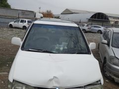 Photo of the vehicle Nissan Largo