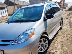 Сүрөт унаа Toyota Sienna