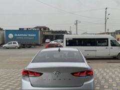 Photo of the vehicle Hyundai Sonata