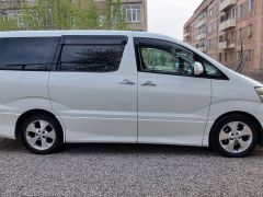 Сүрөт унаа Toyota Alphard